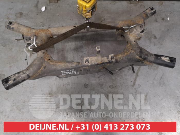 Mitsubishi Outlander Träger hinten O571171