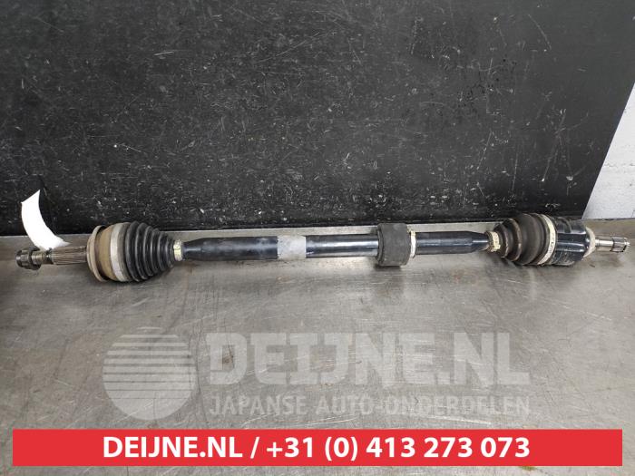 Toyota Verso Aandrijfas rechts-voor O571308