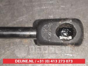 Hyundai Kona Gasdemper links-achter O571372 foto 3