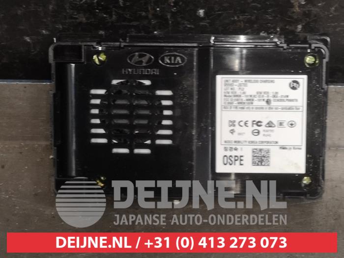 Hyundai Kona Drahtloses Ladegerät O571374