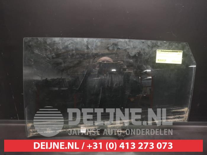 Hyundai I20 Portierruit 4Deurs links-achter O571403