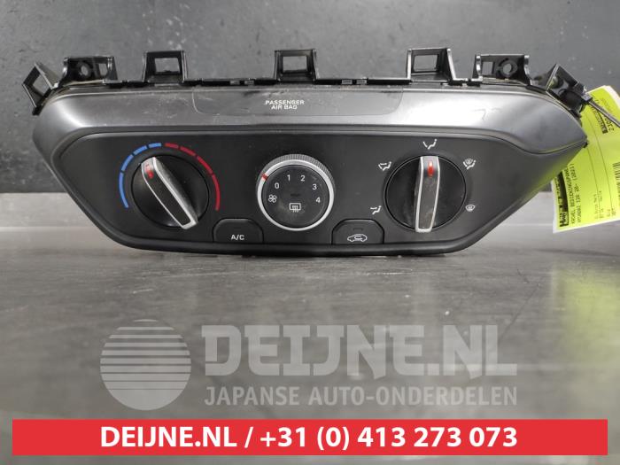 Hyundai I20 Kachel Bedieningspaneel O571419