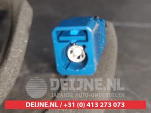 Suzuki SX-4 GPS-Antenne O571612 foto 2