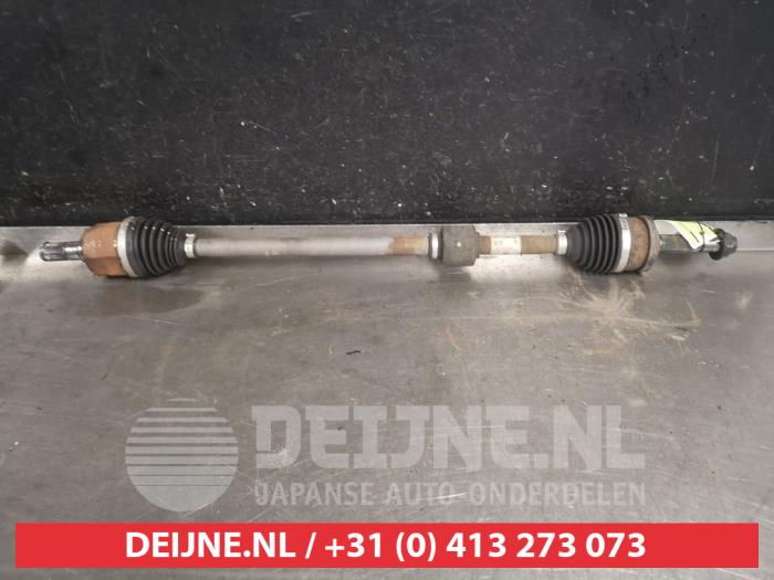 Gebruikte Steekas rechts-voor Hyundai i10 1.0 12V Prijs € 150,00 Margeregeling aangeboden door V.Deijne Jap.Auto-onderdelen BV