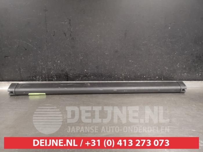 Toyota Avensis Bagagenet O571823