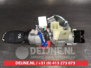 Hyundai I20 Ignition lock + key O571906 photo 2