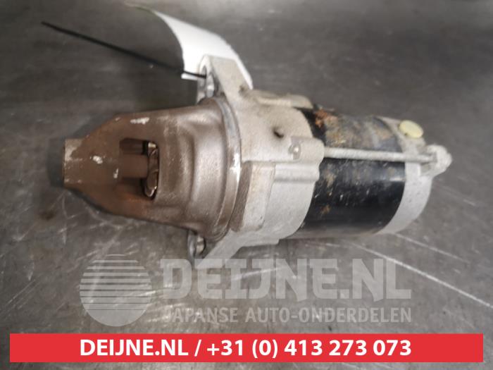 Gebruikte Startmotor Daihatsu Sirion 2 (M3) 1.0 12V DVVT Prijs € 25,00 Margeregeling aangeboden door V.Deijne Jap.Auto-onderdelen BV