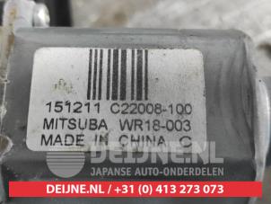 Nissan Qashqai Window mechanism 4-door, front right O572132 photo 3