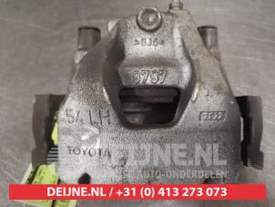 Toyota Aygo X Bremszange links vorne O572208 foto 3