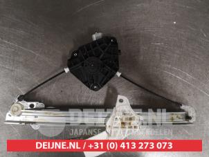 Toyota Aygo X Window mechanism 4-door, front right O572214 photo 2