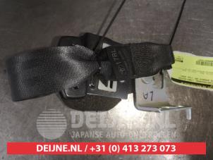 Toyota Avensis Rear seatbelt, left O572357 photo 2