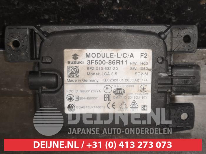 Suzuki Vitara Dode hoek sensor O572547