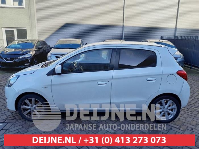 Mitsubishi Space Star Türscheibe 4-türig links hinten O572526