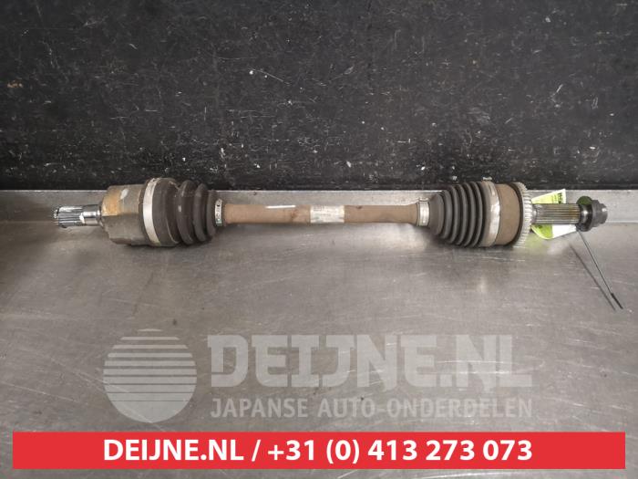 Gebruikte Steekas links-voor Hyundai i10 (B5) 1.0 12V Prijs € 75,00 Margeregeling aangeboden door V.Deijne Jap.Auto-onderdelen BV