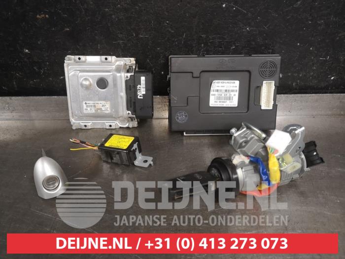 Kia Rio Ignition lock + key O572985