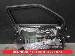 Suzuki Swift Tür 2-türig links O573012 foto 3