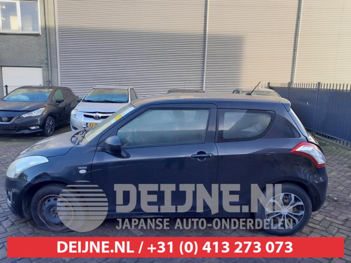 Suzuki Swift Portierruit 2Deurs links O573013