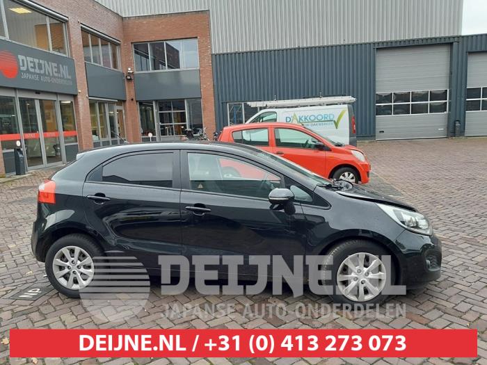 Kia Rio Portierruit 4Deurs rechts-achter O573431
