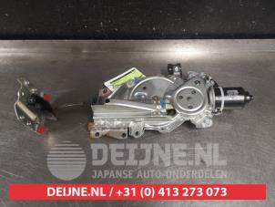 Gebruikte Achterklep motor Nissan Murano (Z51) 2.5 dCi 16V 4x4 Prijs € 200,00 Margeregeling aangeboden door V.Deijne Jap.Auto-onderdelen BV
