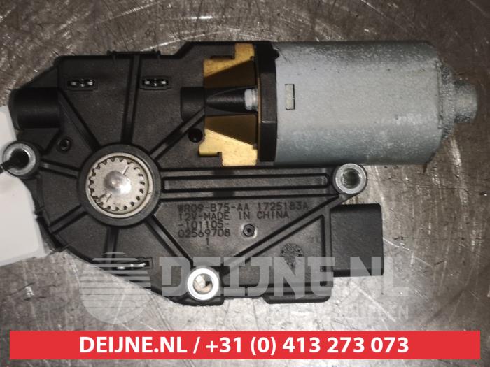 Nissan Murano Sunroof motor O573662