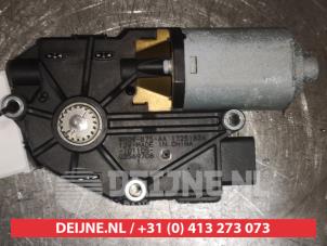 Gebruikte Schuifdak Motor Nissan Murano (Z51) 2.5 dCi 16V 4x4 Prijs € 150,00 Margeregeling aangeboden door V.Deijne Jap.Auto-onderdelen BV