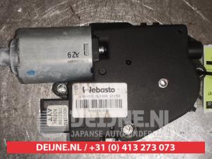 Nissan Murano Schiebedach Motor O573662 foto 3