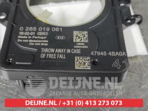 Nissan Qashqai Lenkwinkelsensor O573668 foto 2