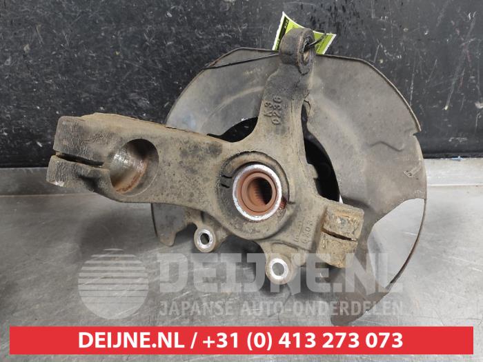 Mazda 5 Fusee rechts-voor O574383