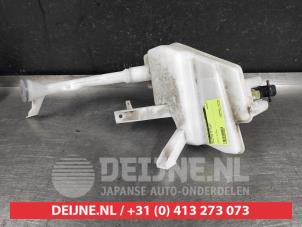 Gebruikte Ruitensproeiertank voor Nissan Leaf (ZE1) 39/40kWh Prijs op aanvraag aangeboden door V.Deijne Jap.Auto-onderdelen BV
