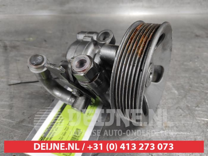 Gebruikte Stuurbekrachtiging Pomp Kia Sorento I (JC) 2.5 CRDi 16V VGT Prijs € 50,00 Margeregeling aangeboden door V.Deijne Jap.Auto-onderdelen BV