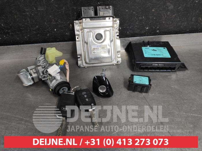 Kia Rio Kontaktslot+Sleutel O575144