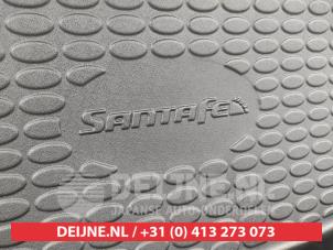 Hyundai Santafe Boot mat O575568 photo 2
