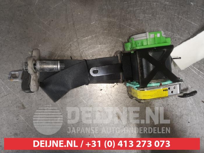 Toyota Yaris Veiligheidsgordel links-voor O575801