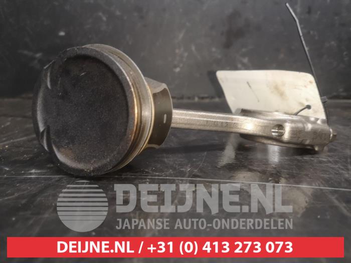 Gebruikte Zuiger Nissan Micra (K14) 1.0 IG-T 100 Prijs € 50,00 Margeregeling aangeboden door V.Deijne Jap.Auto-onderdelen BV