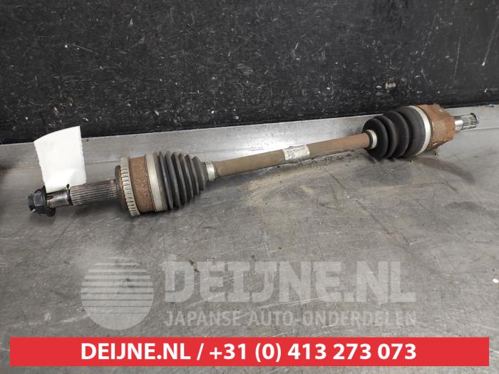 Kia Ceed Aandrijfas links-voor O576217