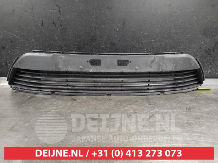 Toyota Avensis Stoßstangenrost O576227
