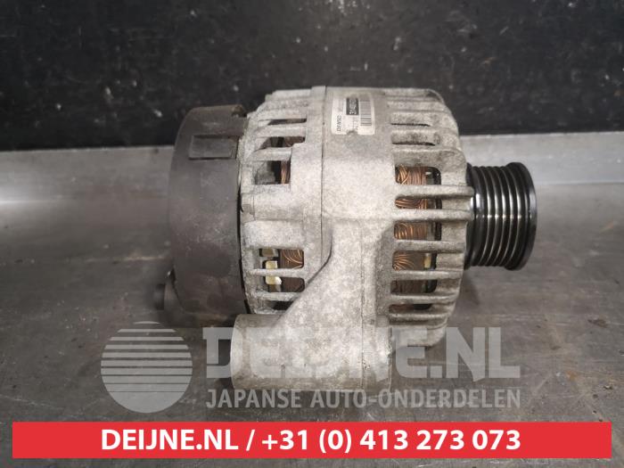 Dynamo van een Suzuki SX4 S-Cross (JY) 1.6 16V DDiS 2014