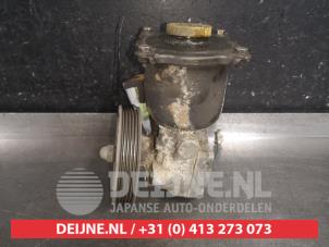 Stuurpomp van een Subaru Forester (SF) 2.0 16V X 2000