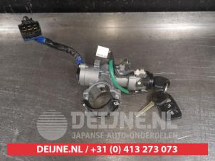 Kia Carens Ignition lock + key O577009 photo 3