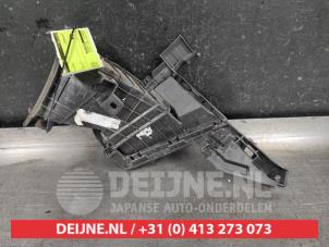 Hyundai Bayon Stoßstangenrost O577162 foto 2