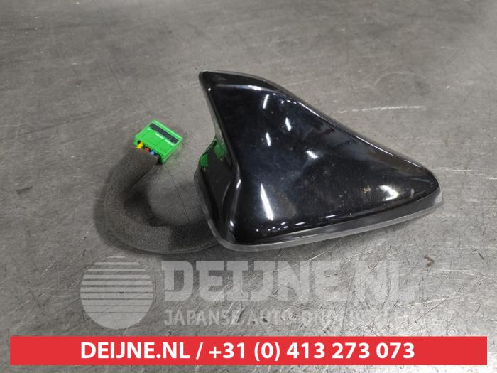 Gebruikte Antenne Hyundai Bayon 1.0 T-GDI 12V Mild Hybrid 48V Prijs € 50,00 Margeregeling aangeboden door V.Deijne Jap.Auto-onderdelen BV