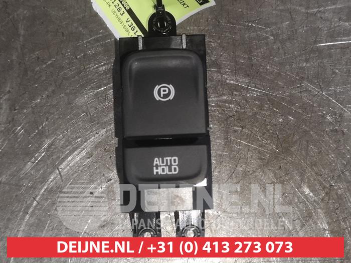 Kia Ceed Sportswagon Handrem schakelaar O577256
