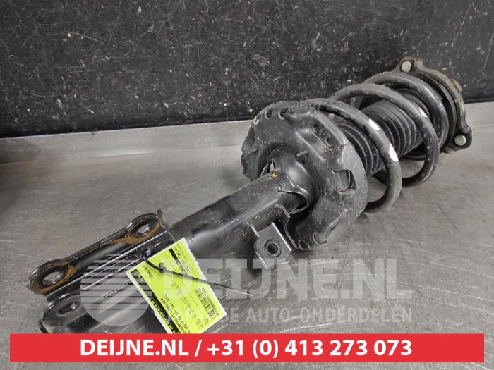 Kia Ceed Sportswagon Schokdemperpoot links-voor O577342