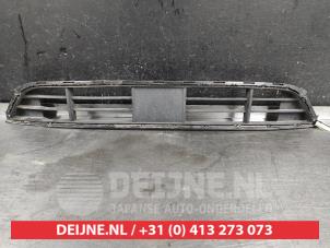 Gebruikte Bumper Rooster Hyundai Bayon 1.0 T-GDI 12V Mild Hybrid 48V Prijs € 100,00 Margeregeling aangeboden door V.Deijne Jap.Auto-onderdelen BV