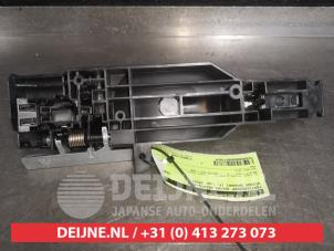 Nissan Qashqai Front door handle 4-door, right O577834 photo 2