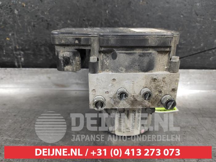 Gebruikte ABS Pomp Subaru Legacy Wagon (BR) 2.0 D 16V Prijs € 100,00 Margeregeling aangeboden door V.Deijne Jap.Auto-onderdelen BV