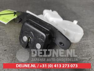 Subaru Trezia Tailgate lock mechanism O578124 photo 2