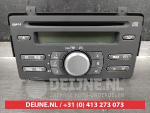 Gebruikte Radio Daihatsu Cuore (L251/271/276) 1.0 12V DVVT Prijs op aanvraag aangeboden door V.Deijne Jap.Auto-onderdelen BV