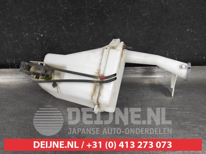 Nissan Note Front windscreen washer reservoir O578473