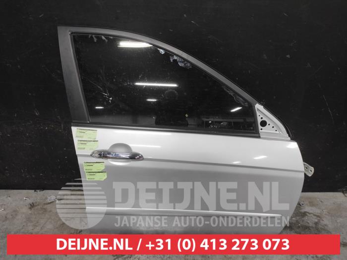 Kia Cerato Front door 4-door, right O578493
